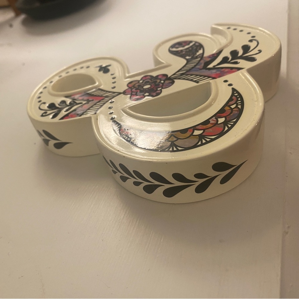 Decorative Ceramic & Sign Accent - Picture 2 of 3